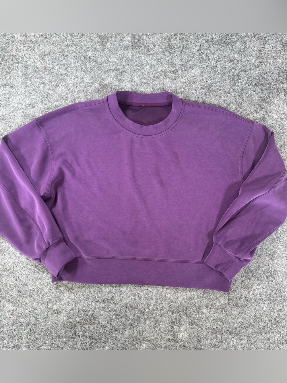 Lululemon Perfectly Oversized Cropped Crew *Softstreme Dramatic Magenta size 6‎
